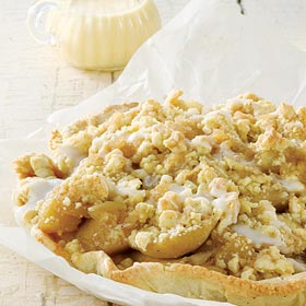 Old-fashioned apple crumble with custard
