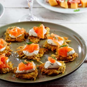 Rösti with smoked salmon and cream cheese