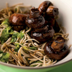 Soba noodles with soy mushrooms