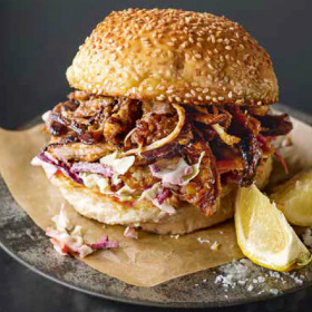 Pulled pork burger with lemon slaw