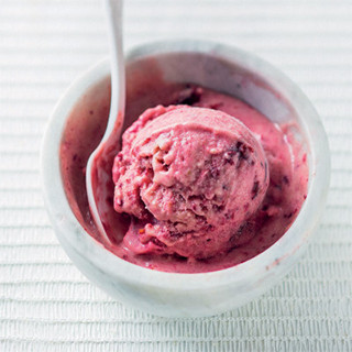 Easy fruity frozen yoghurt