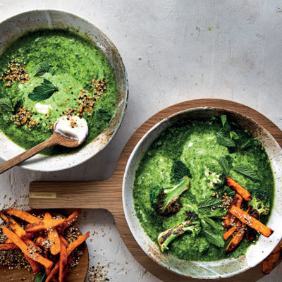 Lemony green soup with yoghurt