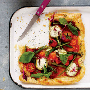 Tomato and asparagus tart