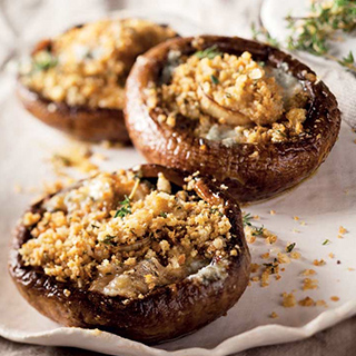 Mushrooms with Gorgonzola and breadcrumbs