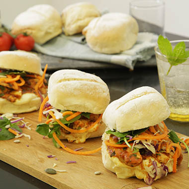 BBQ Chicken Buns | Woolworths.co.za