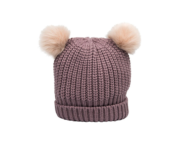 THE POM-POM BEANIE