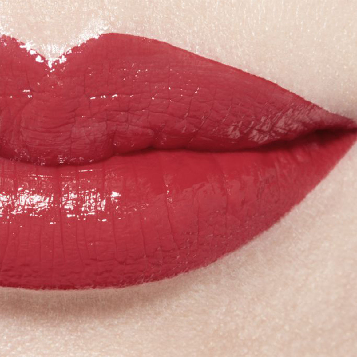 CHANEL ROUGE COCO BLOOM Hydrating & Plumping Lipstick. Intense