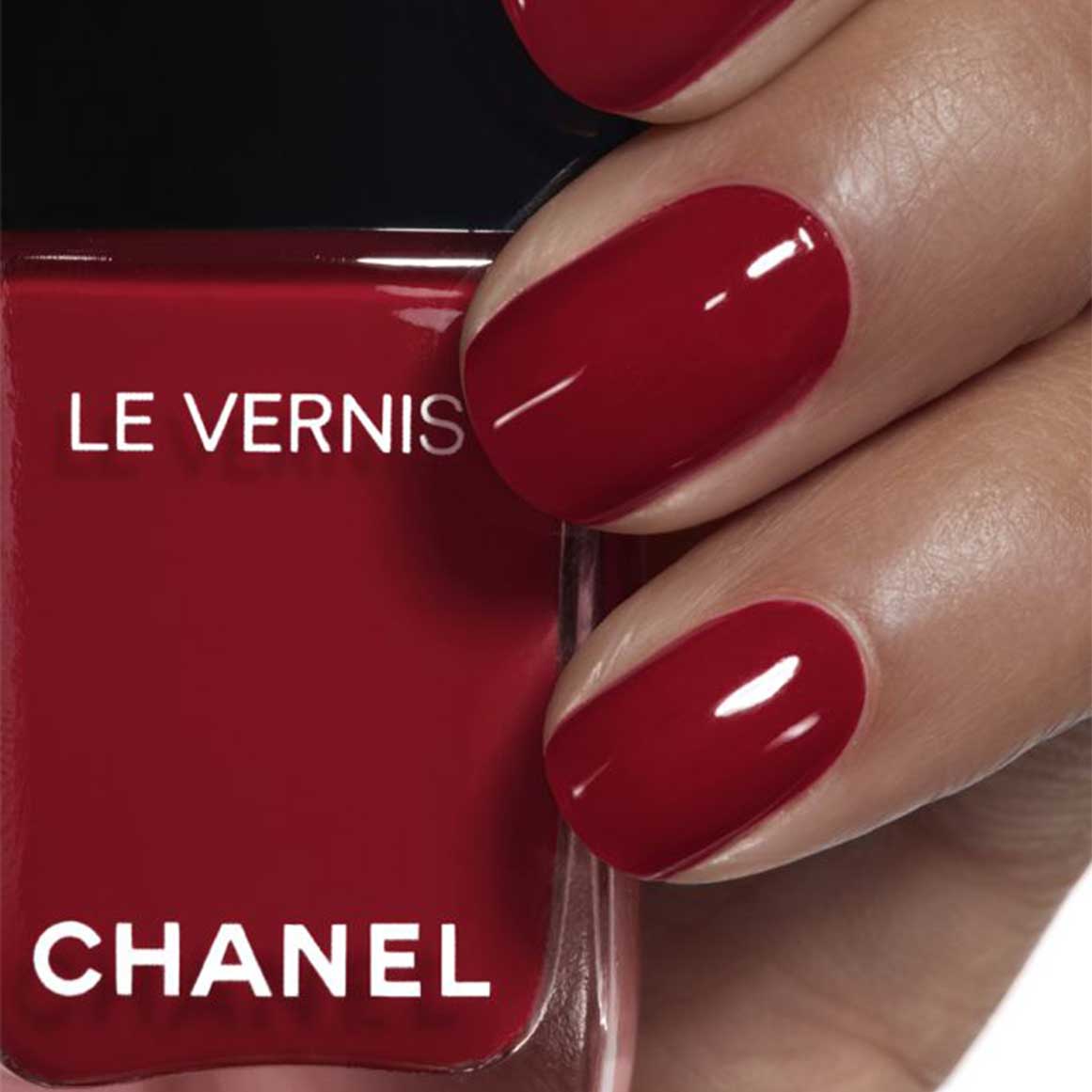 CHANEL LE VERNIS Longwear Nail Colour CHANEL LE VERNIS Longwear Nail Colour