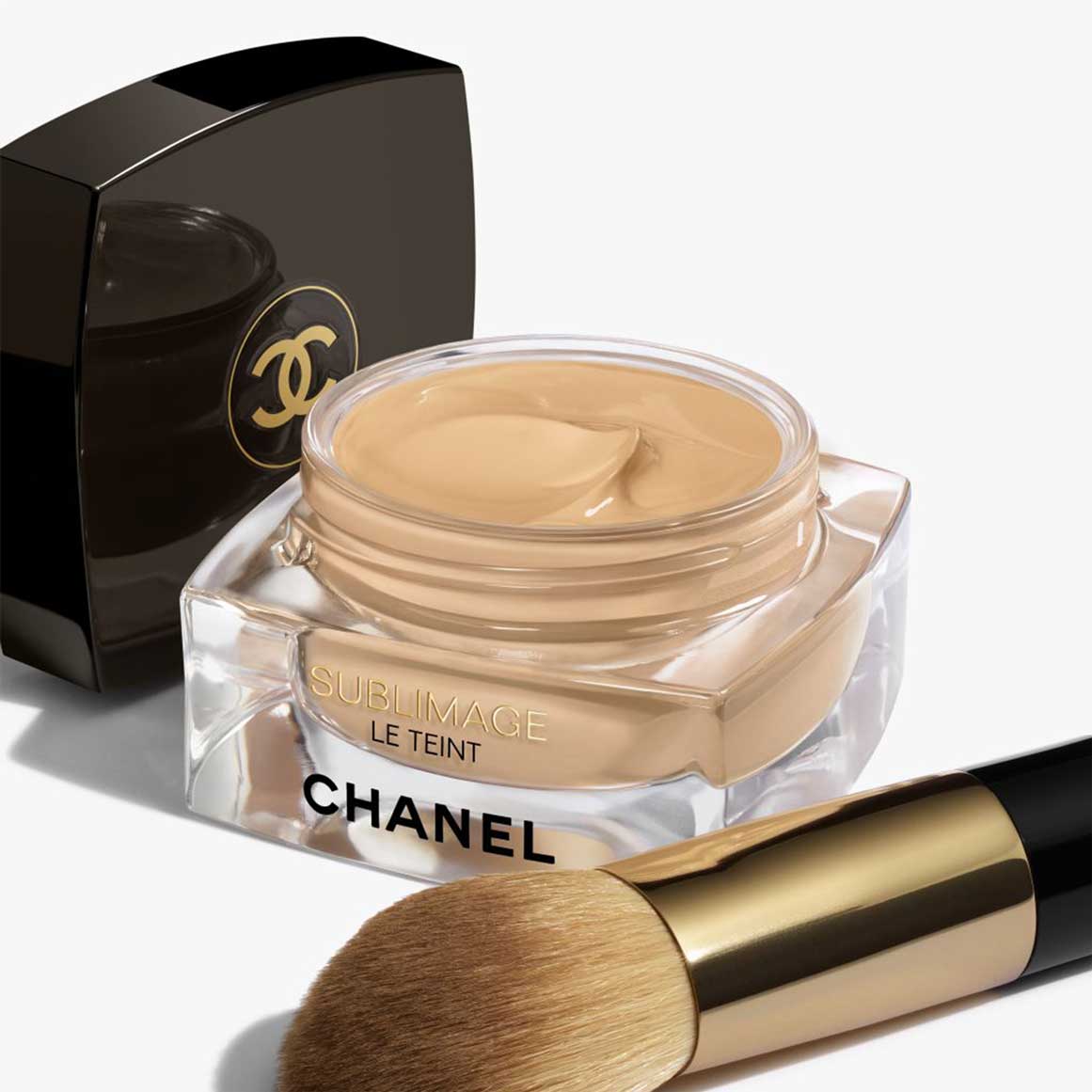 ファンデーション CHANEL SUBLIMAGE LE TEINT 20 BEIGE CHANEL SUBLIMAGE LE TEINT ULTIMATE Radiance-generating Cream