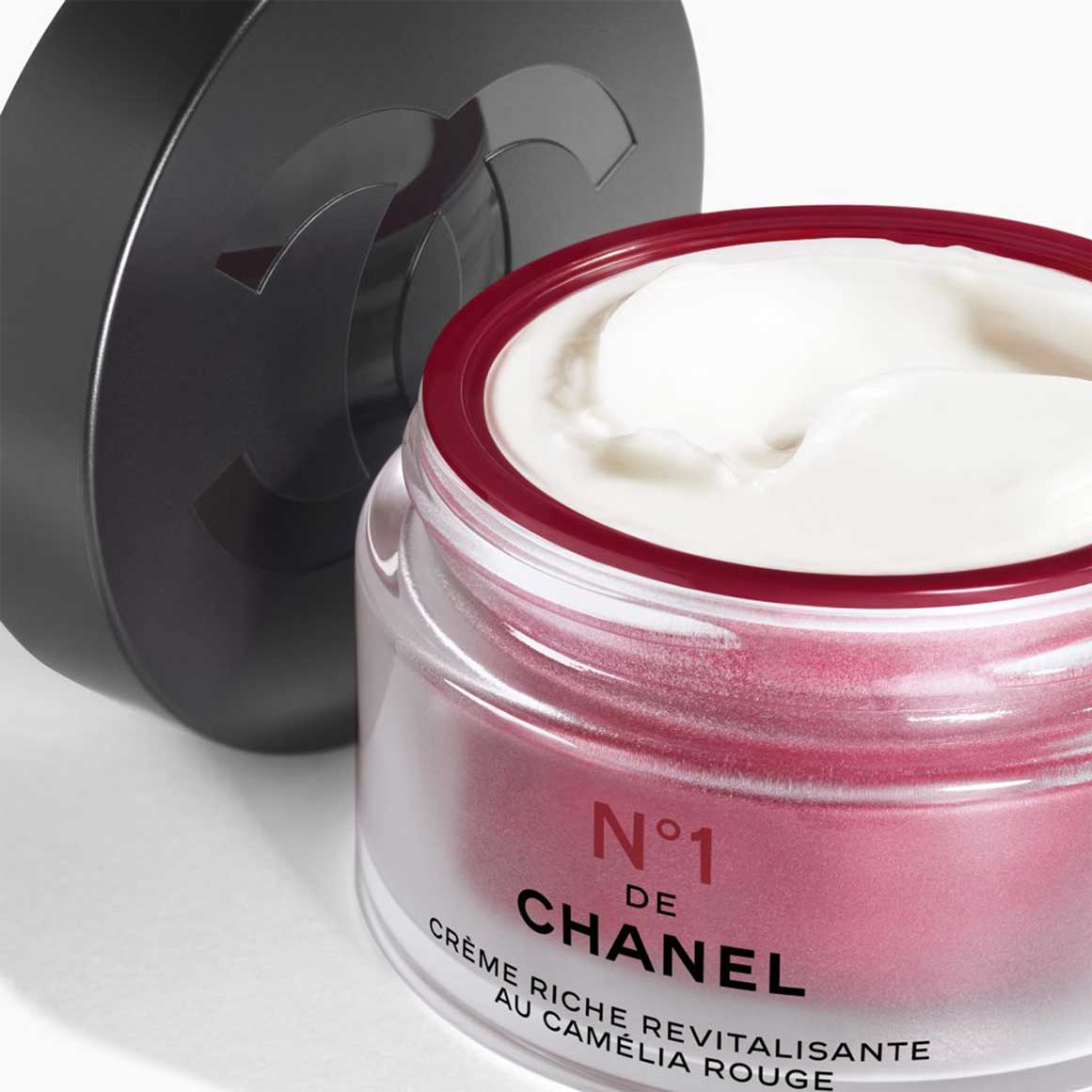 CHANEL N°1 DE CHANEL RED CAMELLIA Rich Revitalizing Cream
