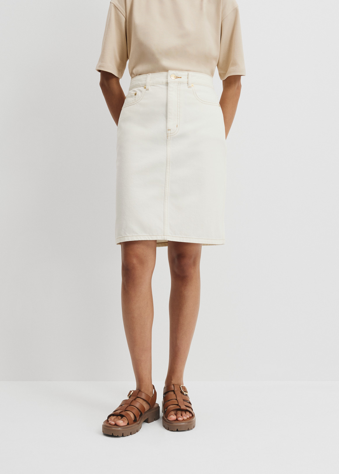 508897166_WHITE_detail2.jpg