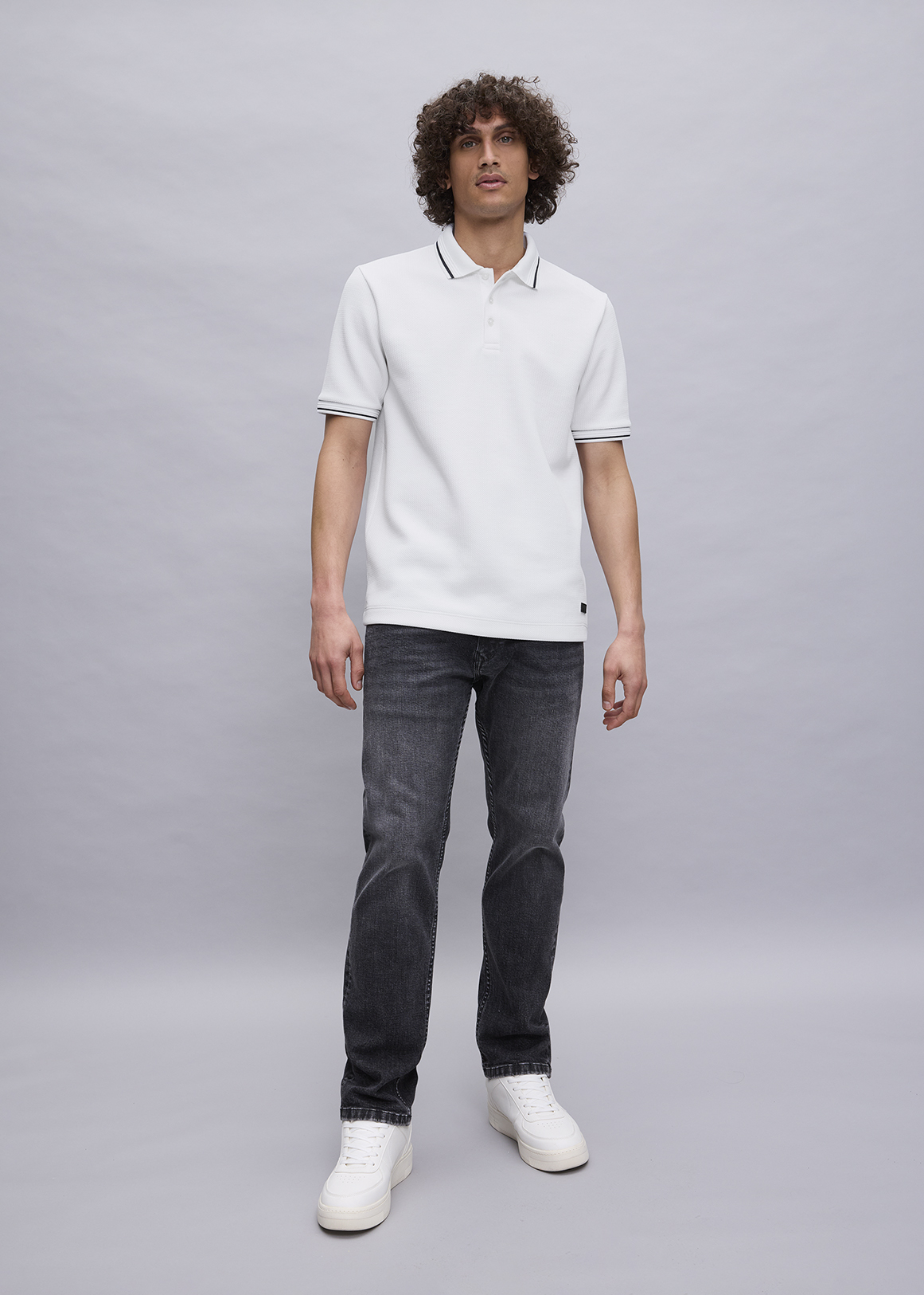 509721962_WHITE_detail3.jpg