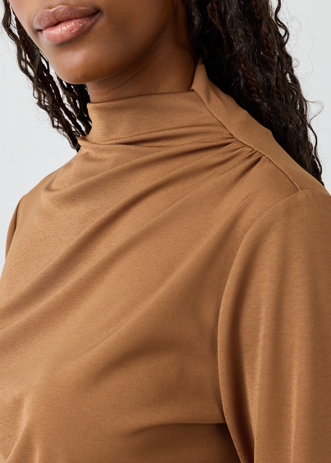 510870176_TAN_detail1.jpg