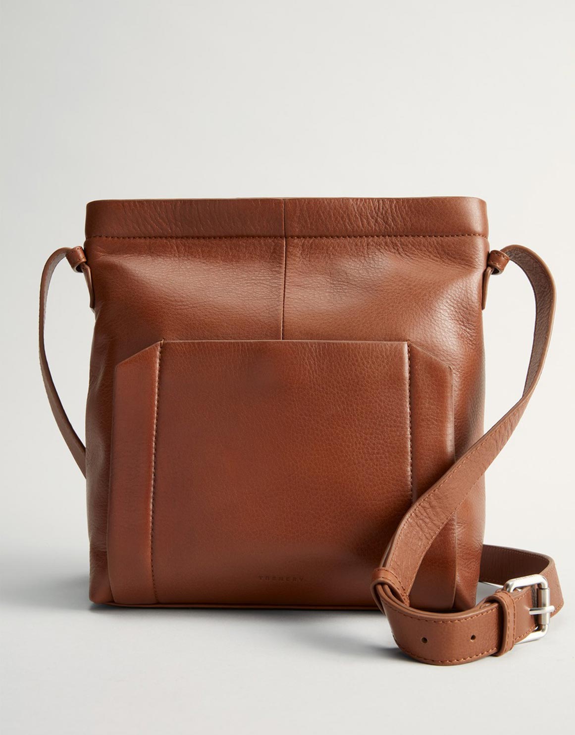 fendi sheepskin bolsa