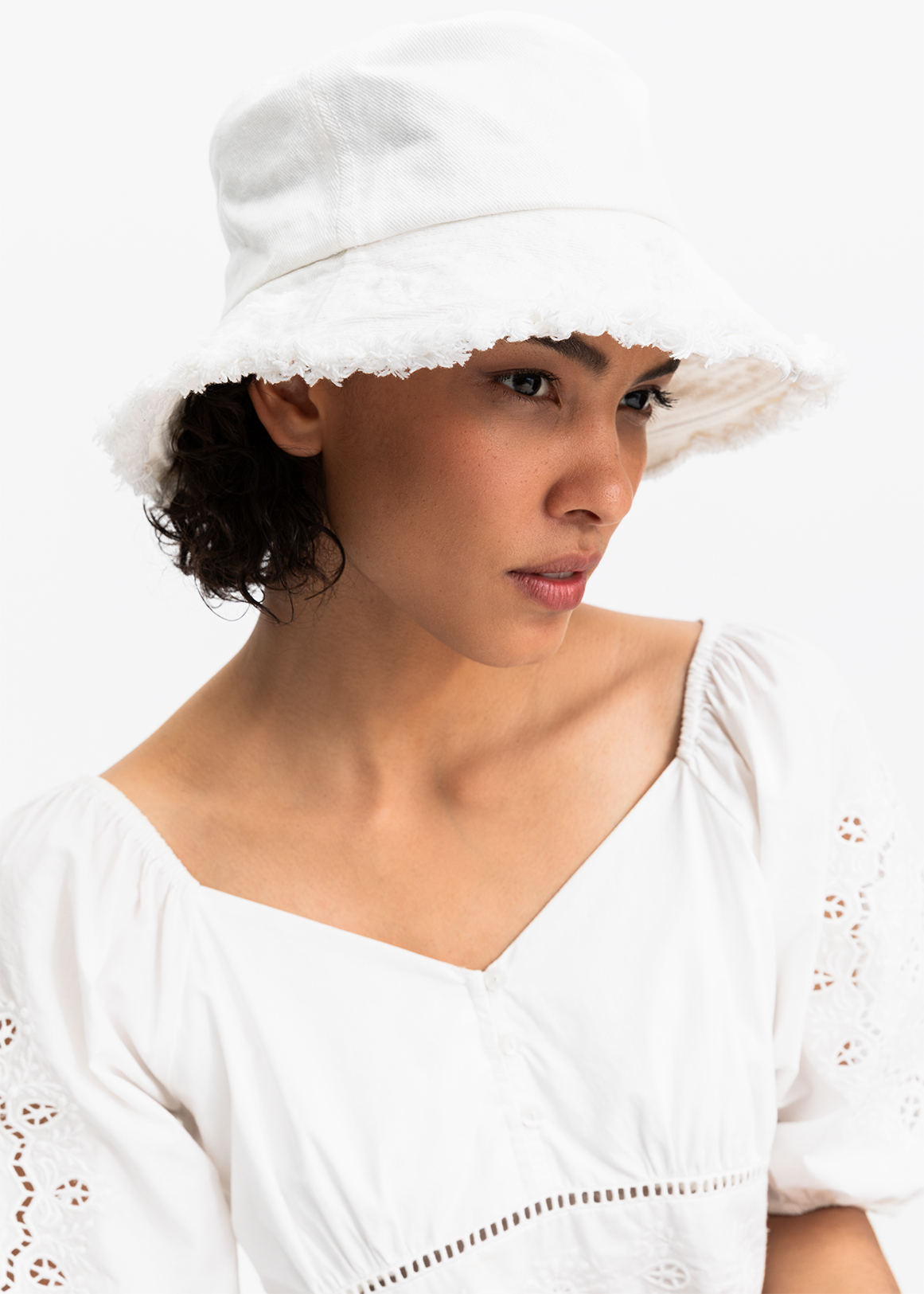 Frayed  Abrasion Denim Bucket Hat