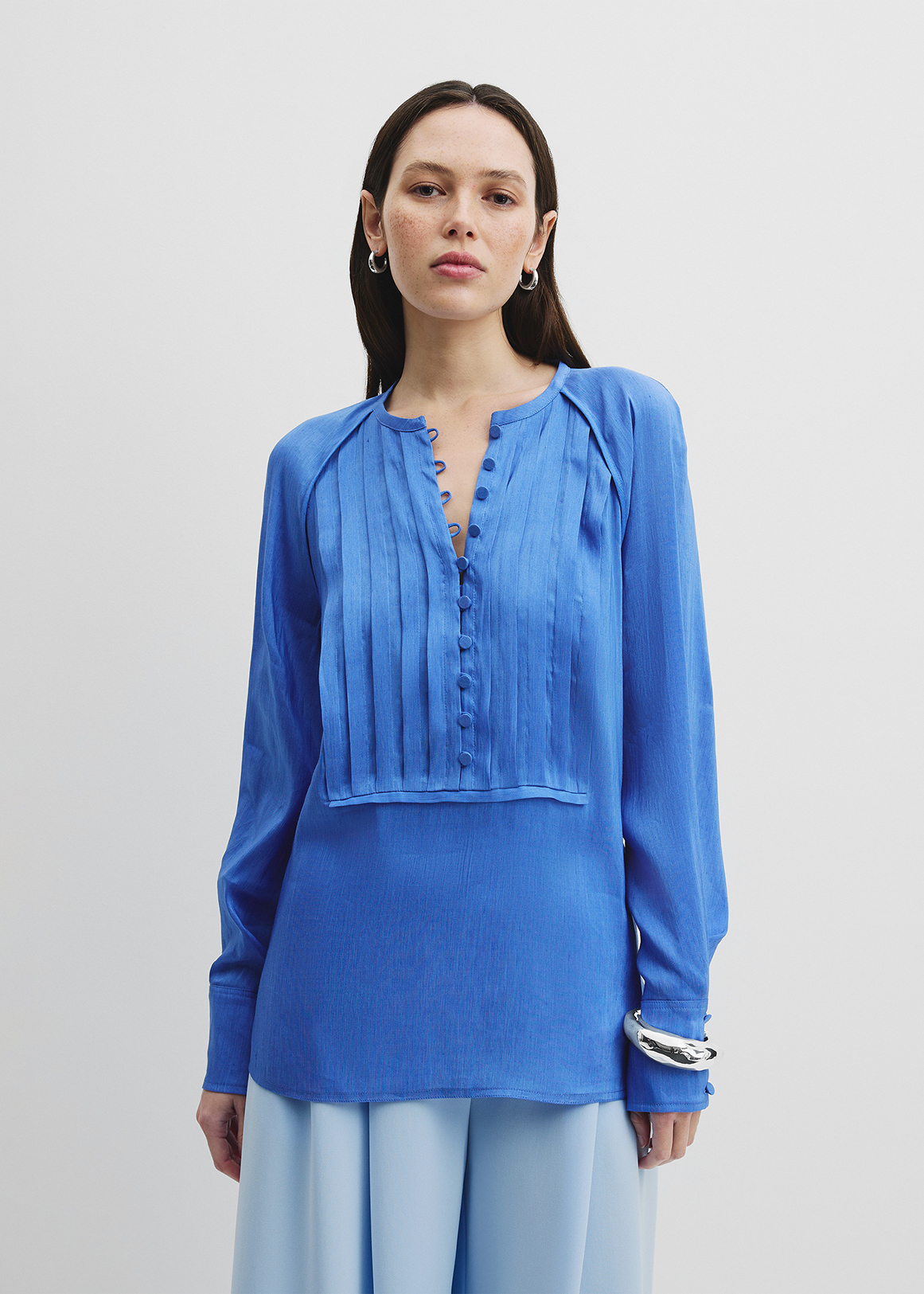507966496_ELECTRICBLUE_hero.jpg