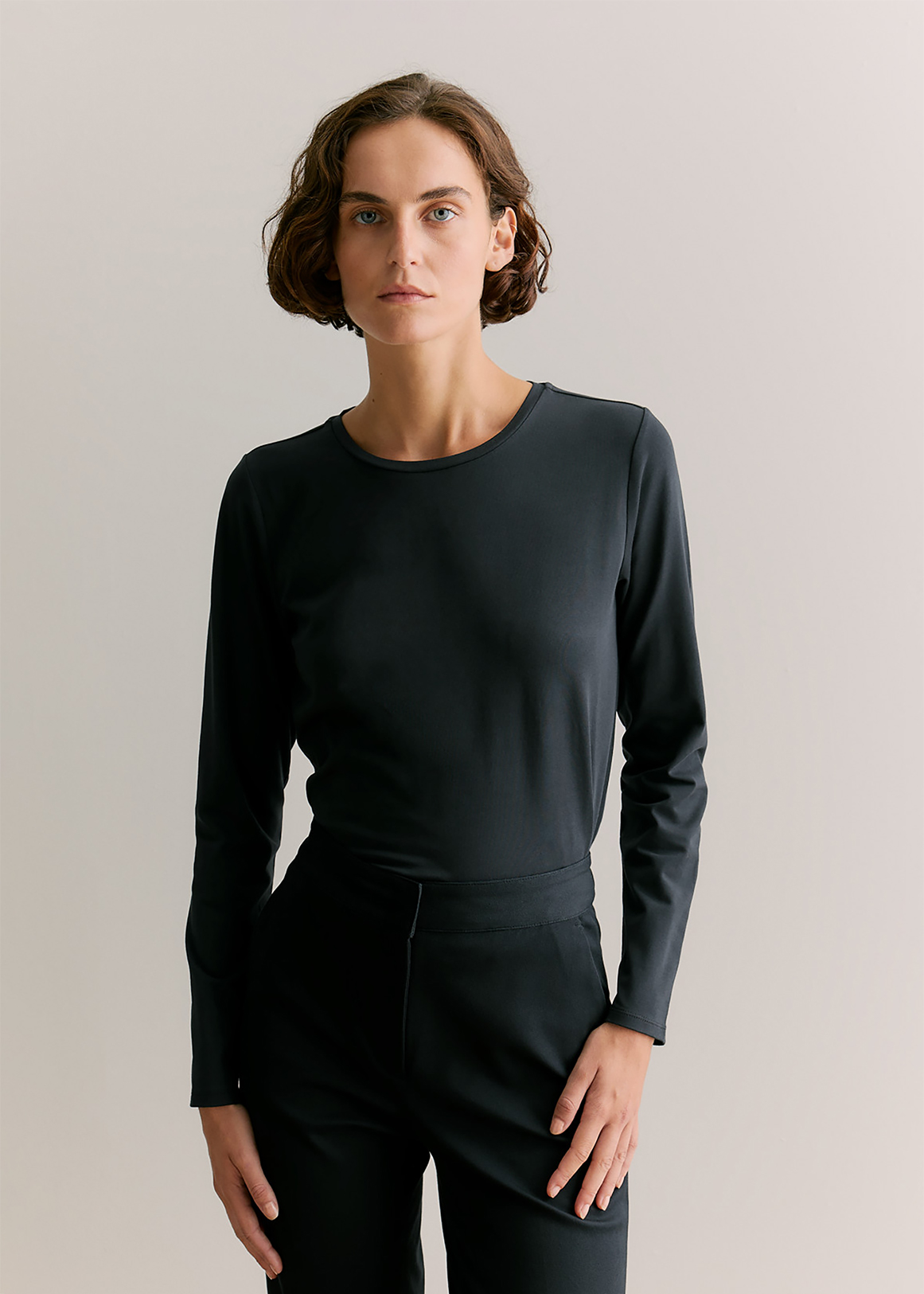 トップス everyone Long Sleeve Shirt EV24-SH12 Organically Grown Cotton Long Sleeve Crew T-Shirt | Woolworths.co.za
