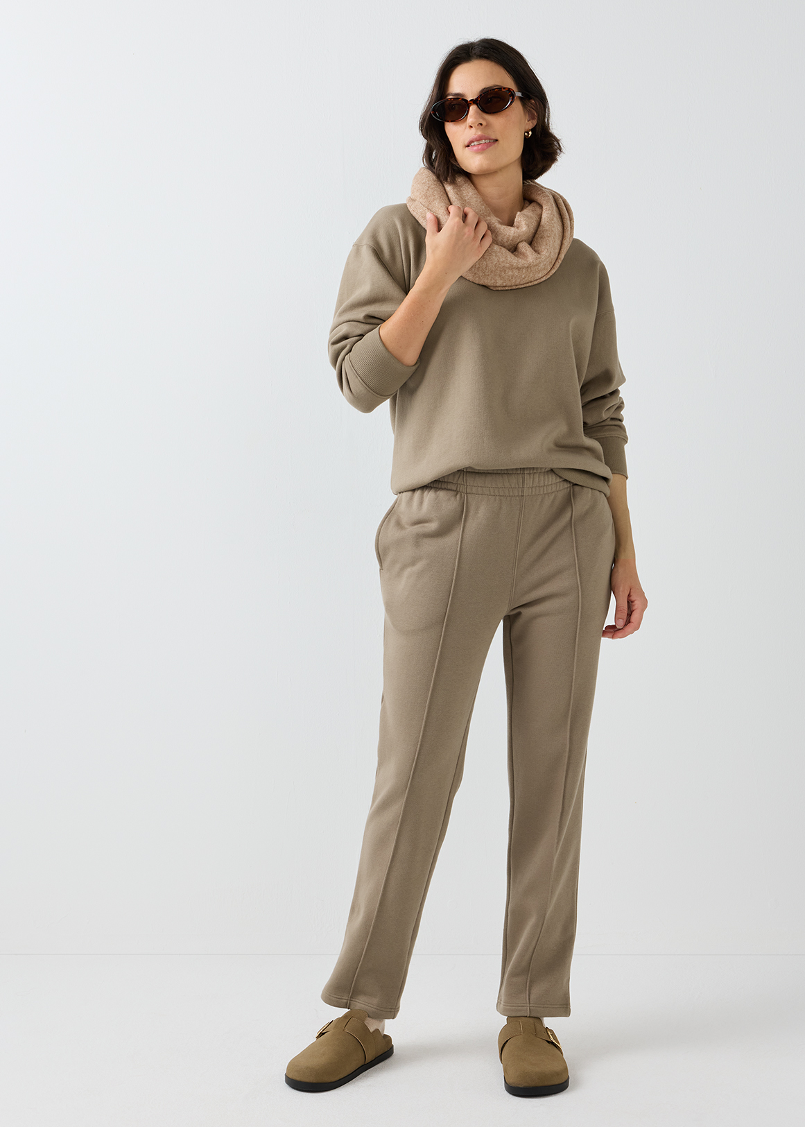 【NEAT】2 TUCK WOOL TROUSERS / BEIGE / 50 510622498_TAUPE_hero.jpg